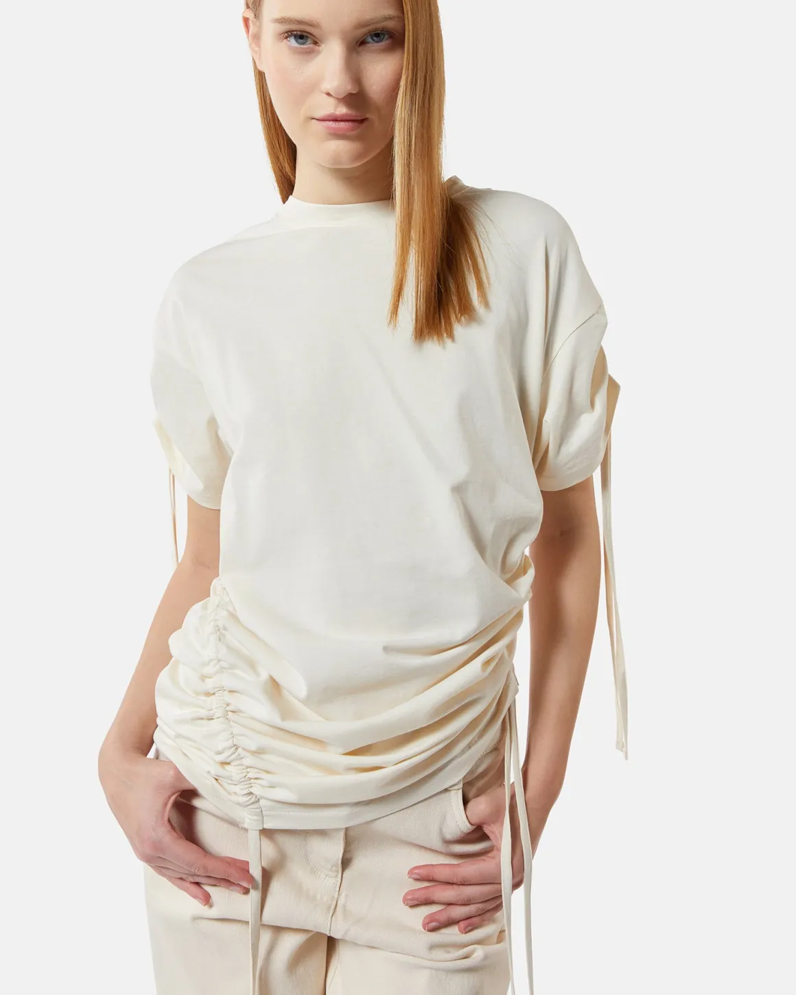 Asymmetrical t-shirt with adjustable curls