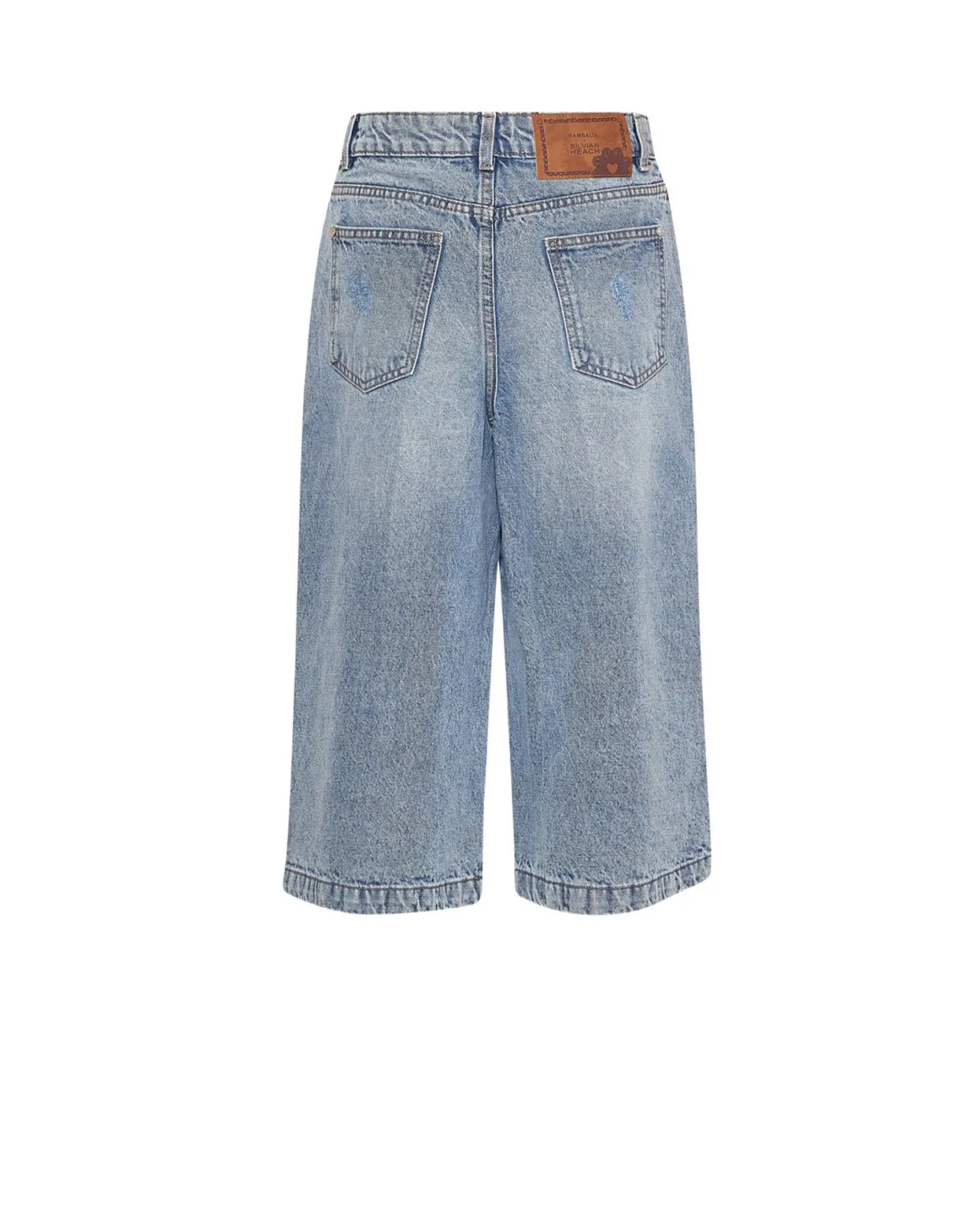 Bermuda shorts with destroyed details