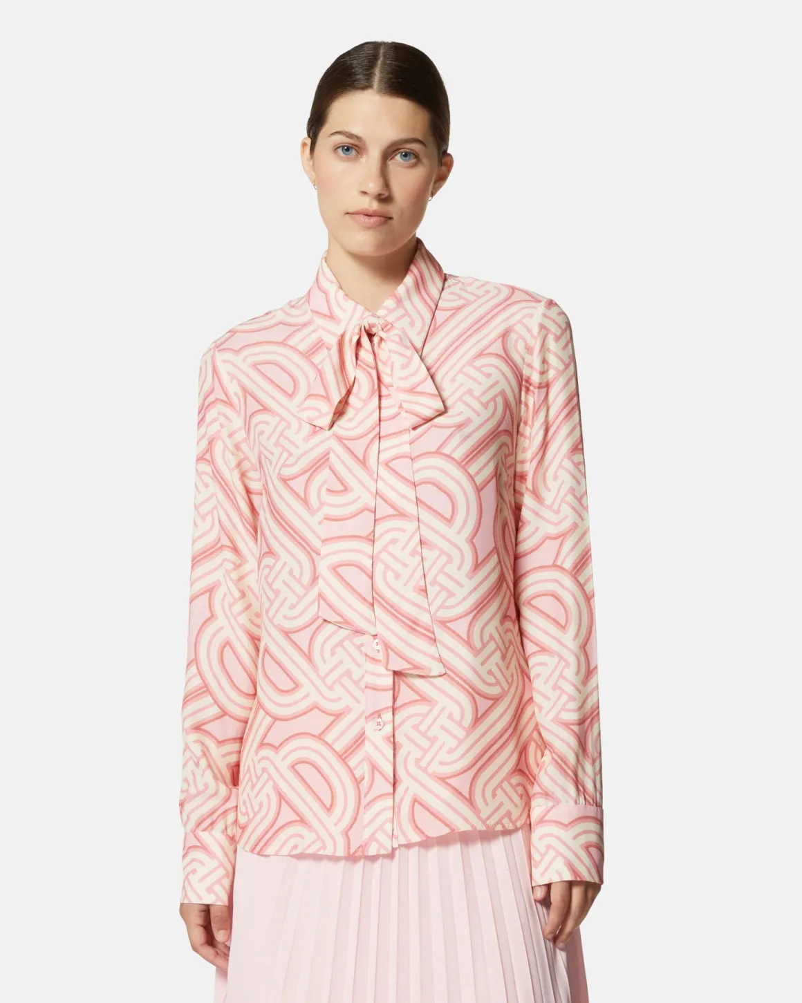 Blouse with geometric printing