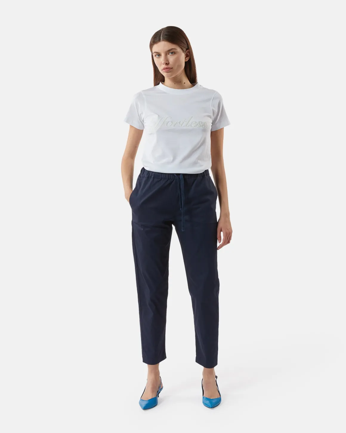 Cotton t-shirt with "effortless" embroidery