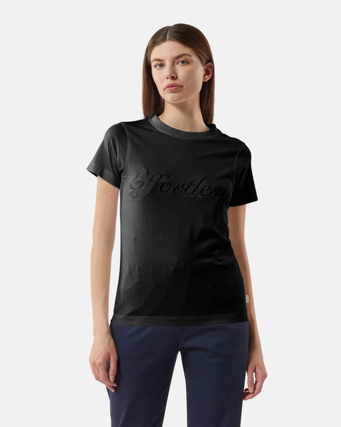 Cotton t-shirt with "effortless" embroidery