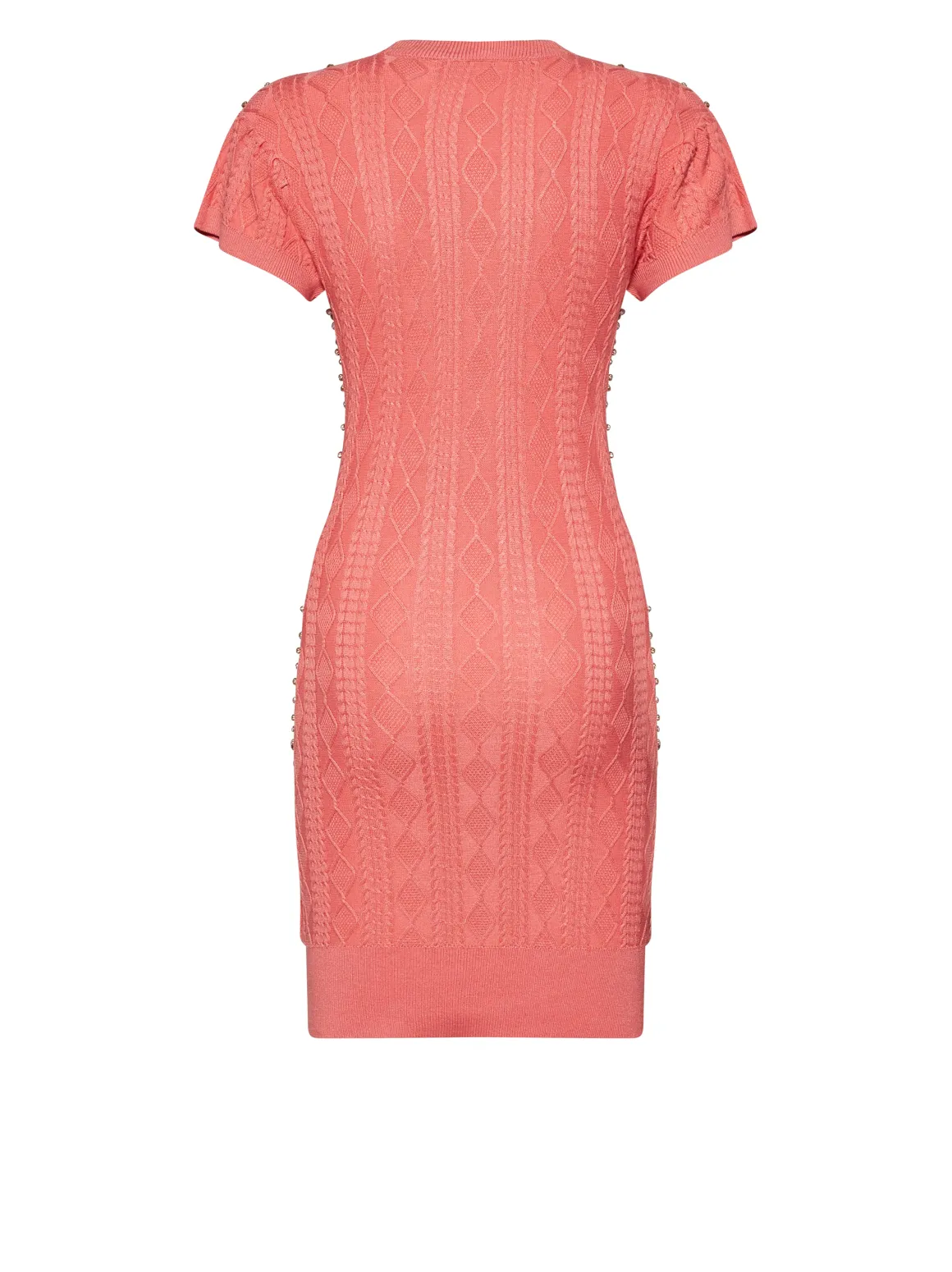 Dress with decorated surface and essential lines