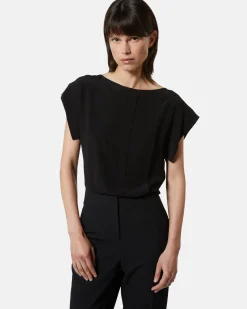 Elegant blouse with kimono sleeves