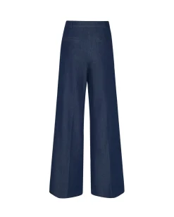 High-waisted trousers with an essential design