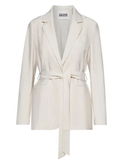 Jacket with Classic Lapels and Matching Belt