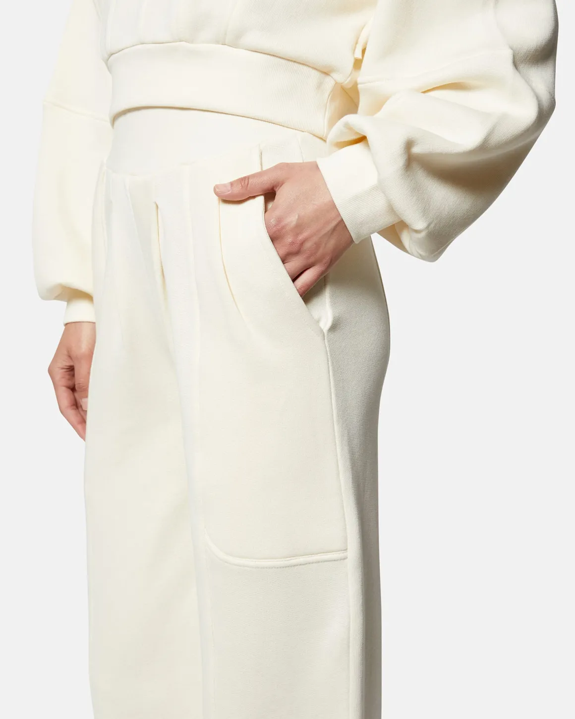 Jogger trousers with pinces