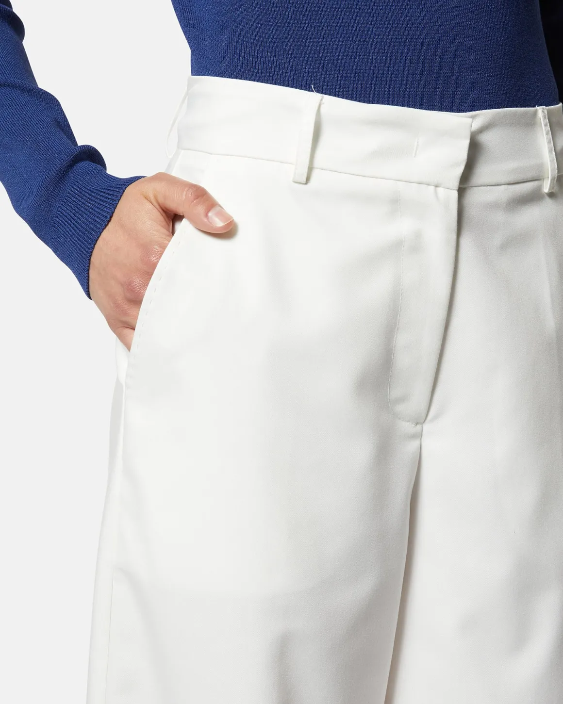 Large leg trousers