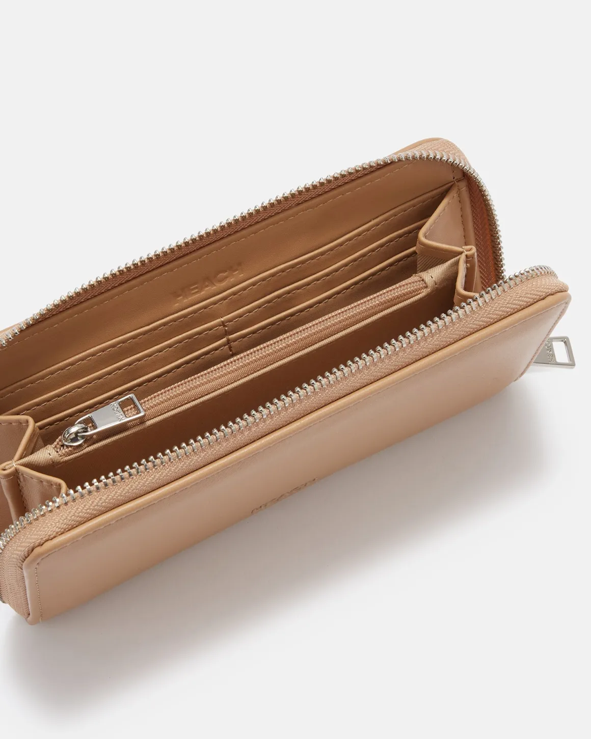 Leather wallet with zip