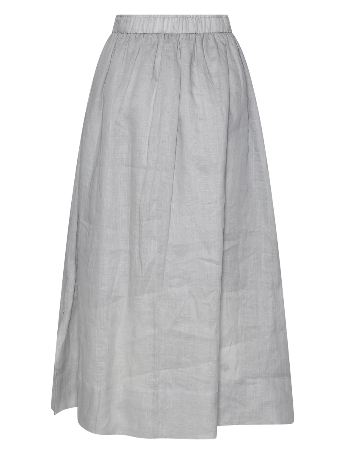 Long skirt with a fluid and essential line
