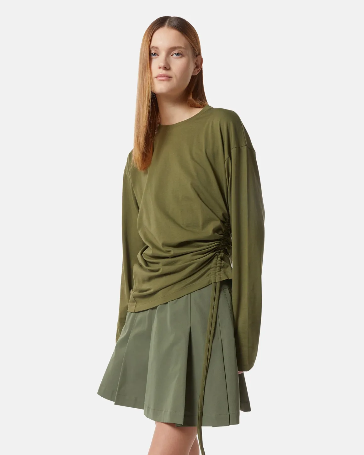 Long sleeve shirt with lateral curl