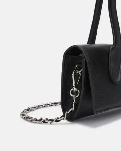 Minimal chic handbag