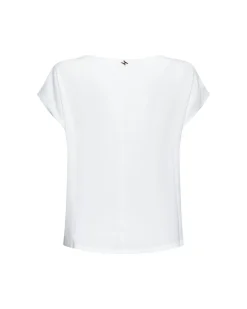 Minimal T-shirt with short sleeves