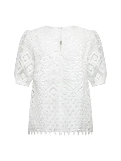 Pitched lace blouse with puff sleeves