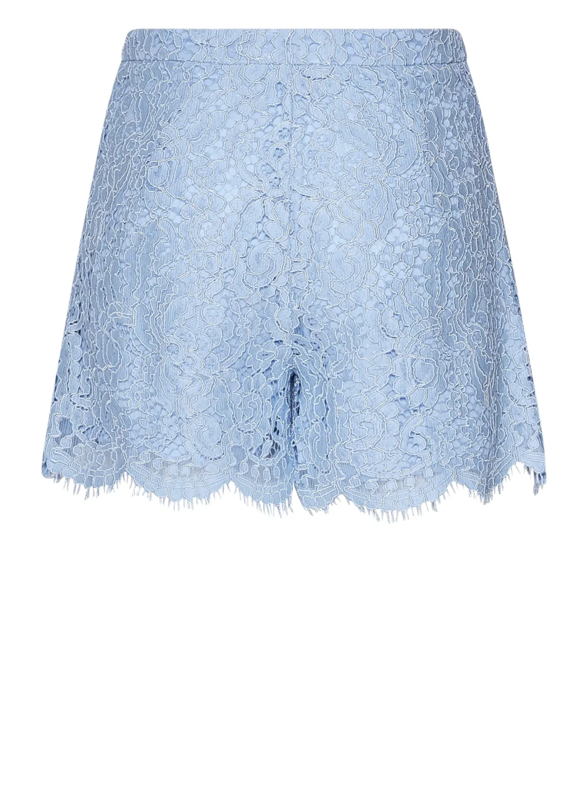 Shorts with decorative workmanship and finished edge