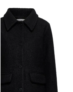 Single-breasted coat