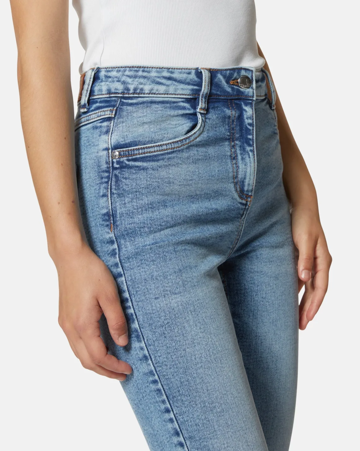 Skinny jeans in denim