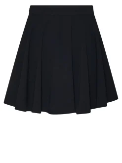 Skirt with pleats and harmonious line