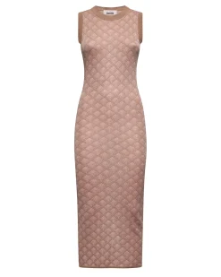 Sleeveless dress with embossed workmanship