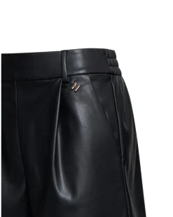 Smooth leather shorts