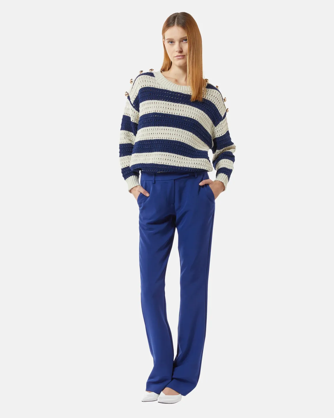 Striped stroke shirt with decorative buttons
