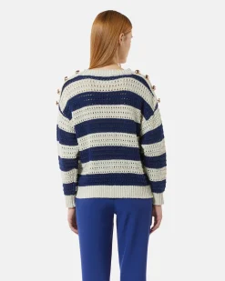 Striped stroke shirt with decorative buttons