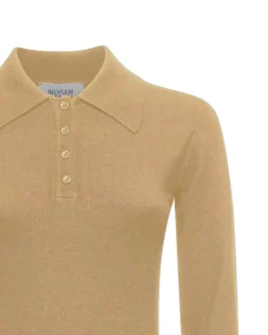 Sweater with collar and buttons