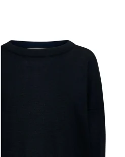 Sweater with contrasting finishes