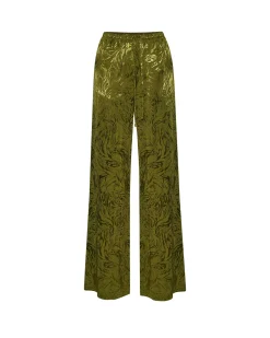 Trousers with decorative pattern and fluid line
