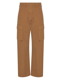 Trousers with patch pockets and contemporary design