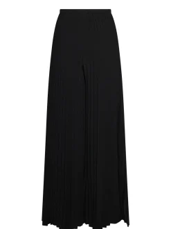 Trousers with pleated workmanship and fluid lines