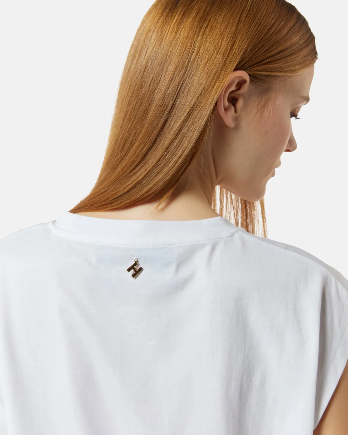 V-neck t-shirt
