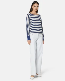 Wide leg jeans with decorative buttons