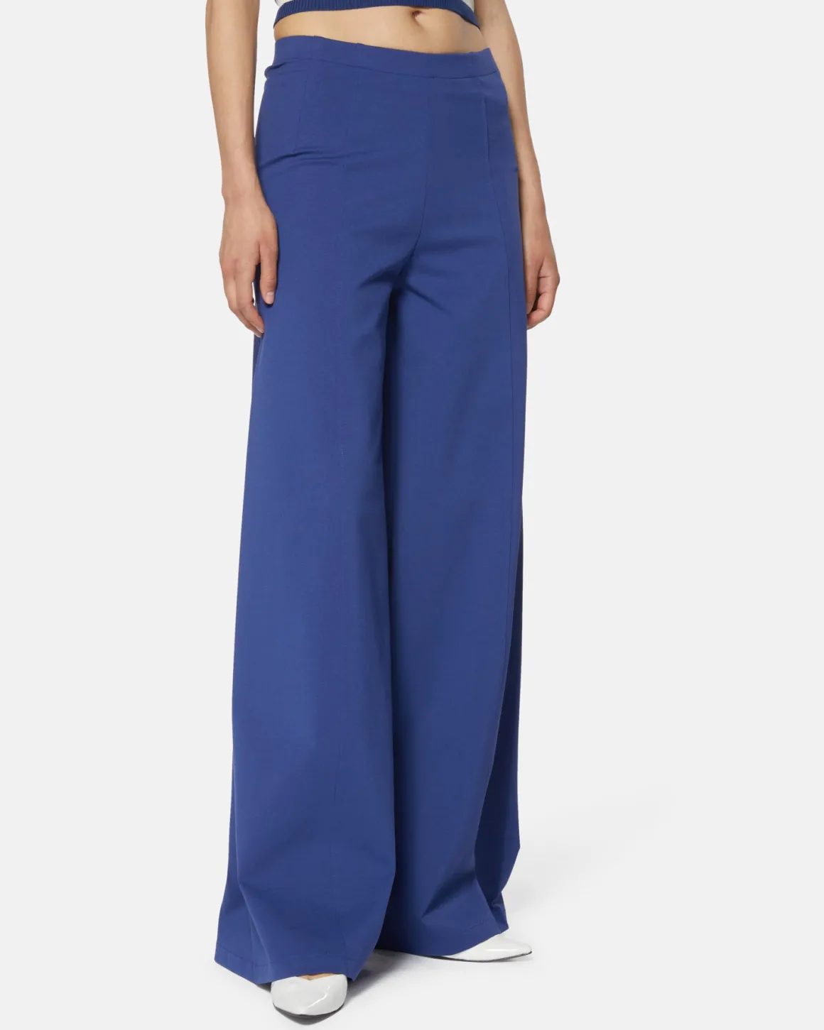Wide leg trousers