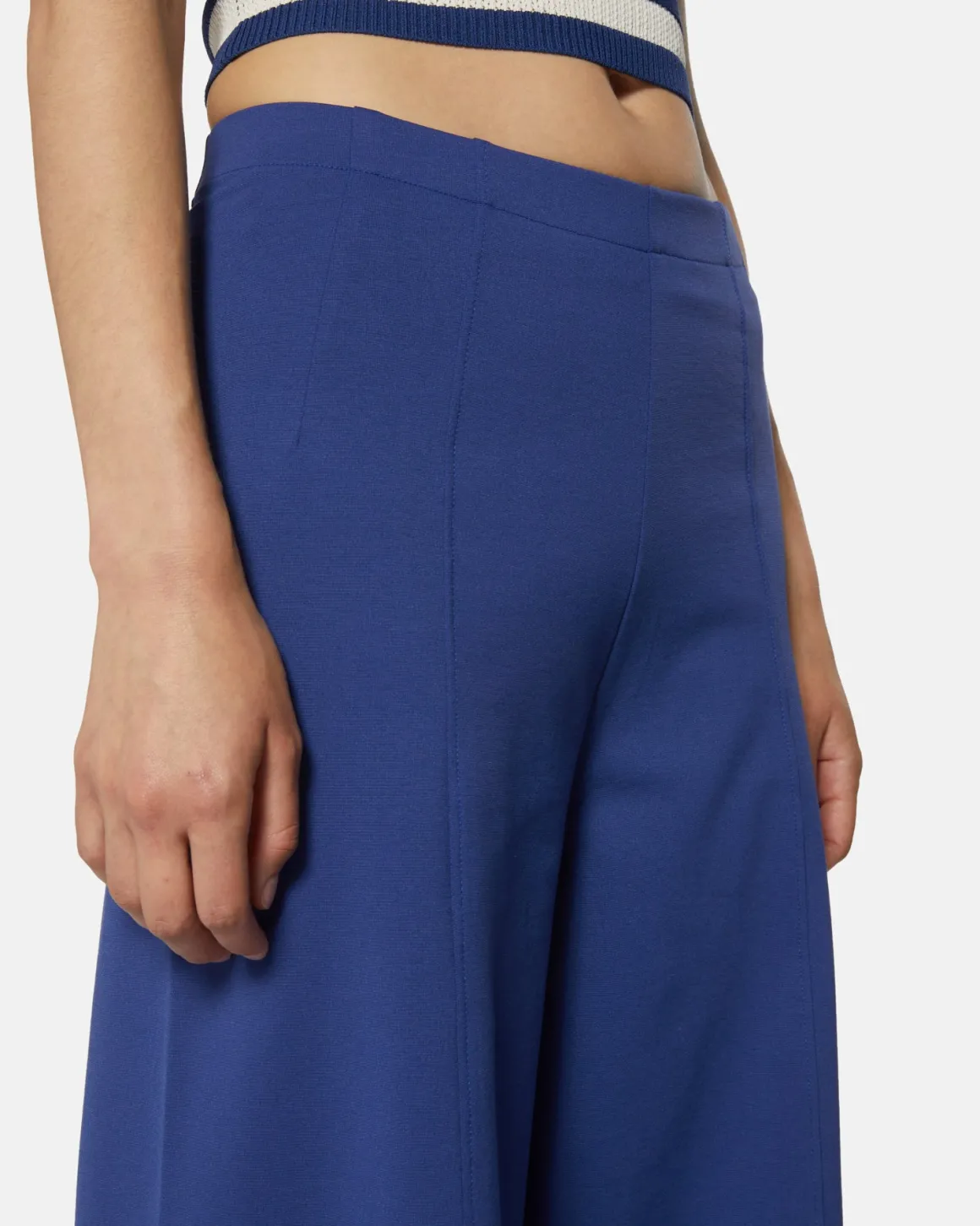 Wide leg trousers