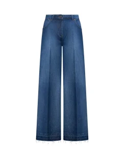 Wide-leg jeans with frayed hem